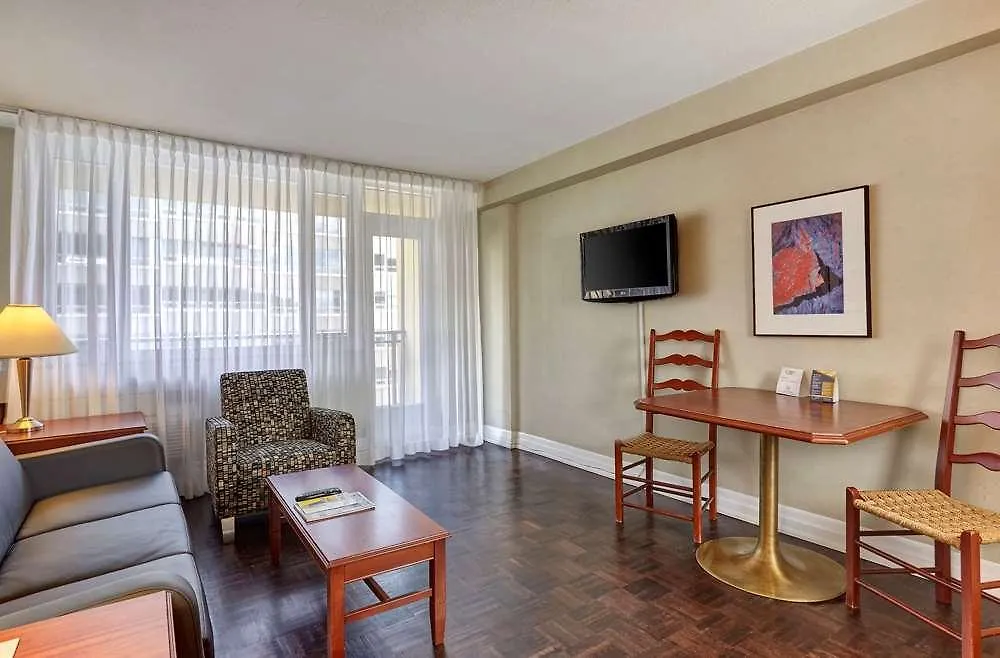 Town Inn Suites Hotel Toronto 3*,