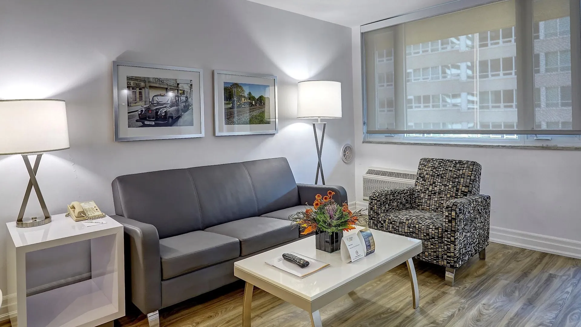 ***  Town Inn Suites Hotel Toronto Canada